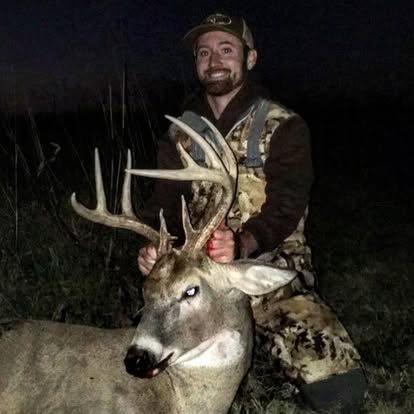 Deer Hunting gallery moment